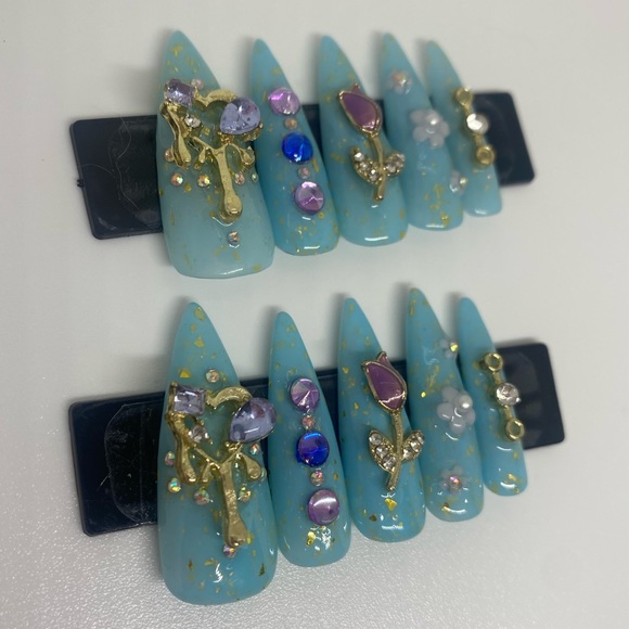Color Changing Purple to Blue Handmade Press On Nail Set - Picture 13 of 16